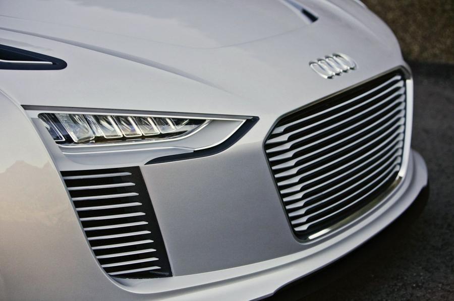 Детали экстерьера Audi e-Tron Spyder Concept 2010 года  (фото 87 из 105)